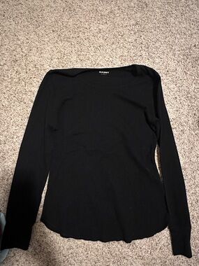 Old Navy Black Long-Sleeve Women's Crew Top